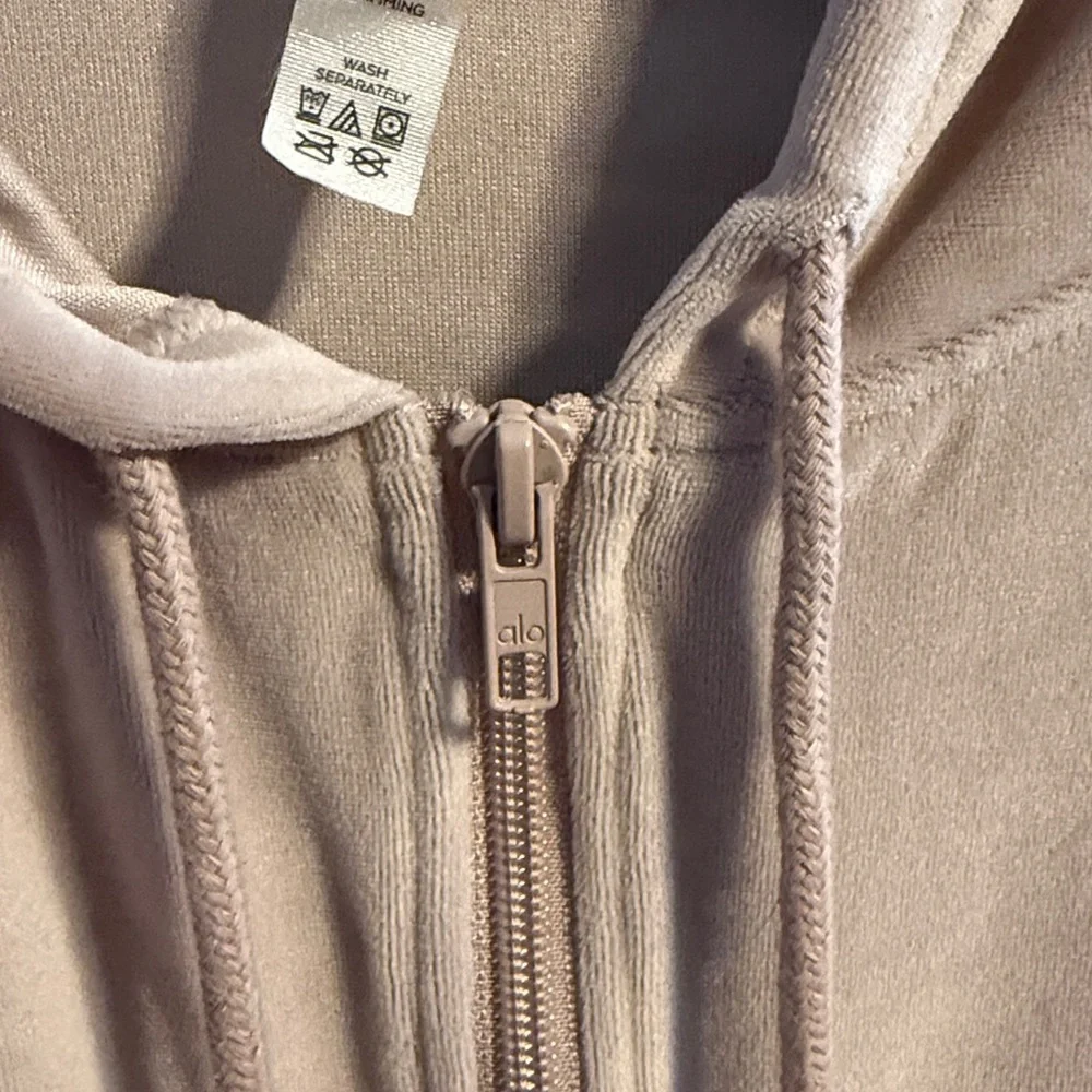 Alo Yoga Velour Glimmer Full Zip Hoodie Sz Medium Dusty Pink Jacket Pastel Pale